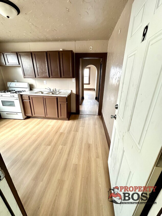 Foto principal - 130 E 13th Ave