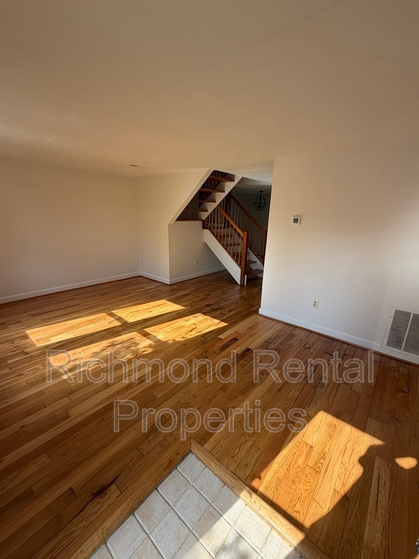 Foto del edificio - 4968 Finnegan Ct