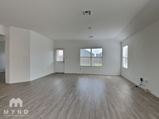 Foto del edificio - 5908 Geronimo Wy