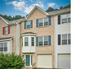 Building Photo - 229 Hillvue Dr