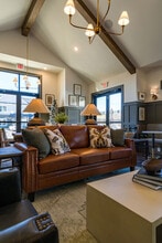 Building Photo - Encore at Reems Creek