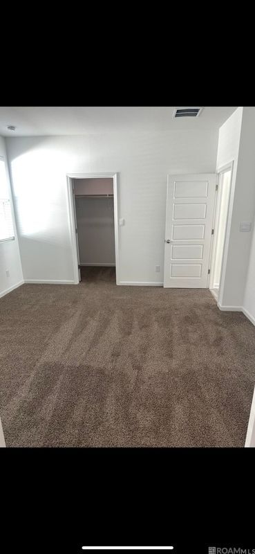 Foto del edificio - 943 Renova Dr