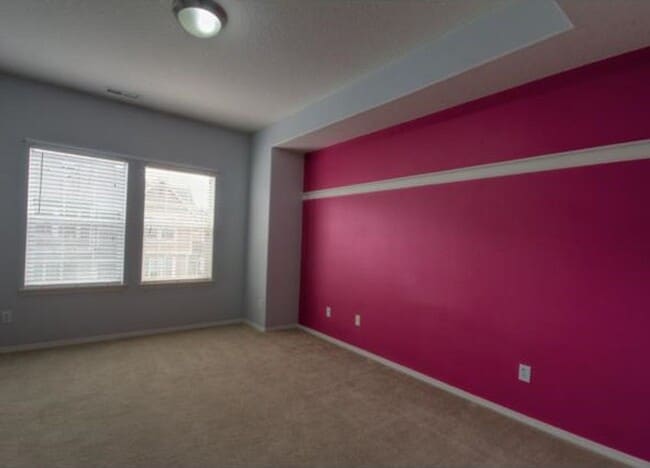 Foto del edificio - Corner 2 Bed 2.5 Bath Townhome - Garage an...
