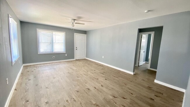 Foto del edificio - 3007 Henderson Ave