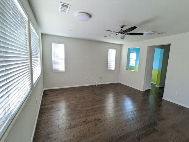 Building Photo - 844 Bamboo Dr