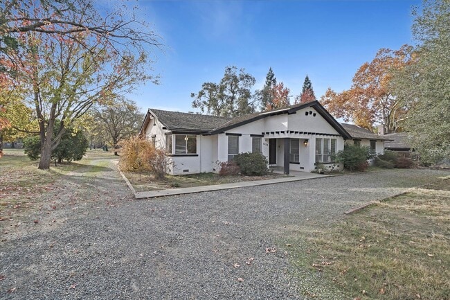 Building Photo - 6120 Palm Dr