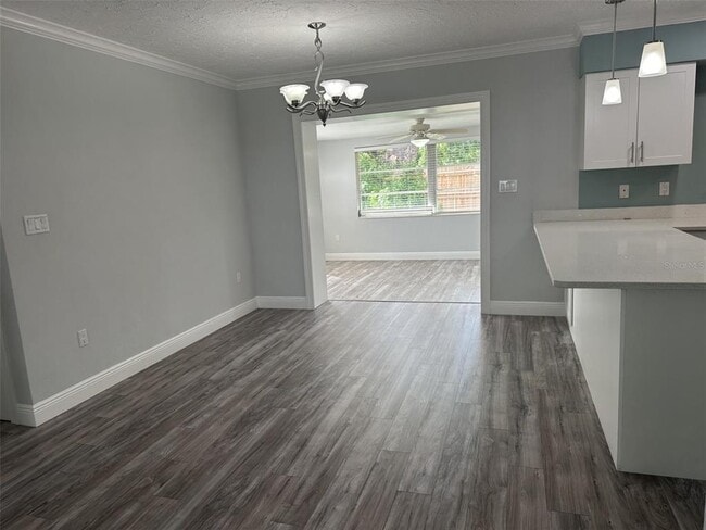 Building Photo - 2406 Alpine Ave