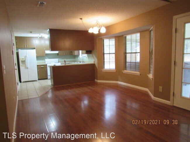 Foto del edificio - 3 br, 2 bath House - 104 Caldwell Ct 1