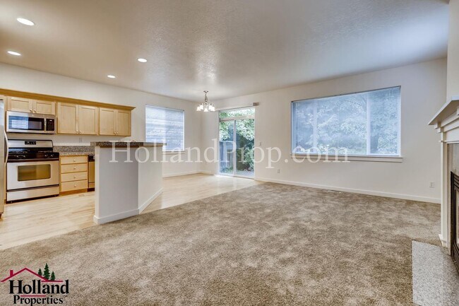 Foto del edificio - Charming 3-Bed, 2.5-Bath Home in Prime Wil...