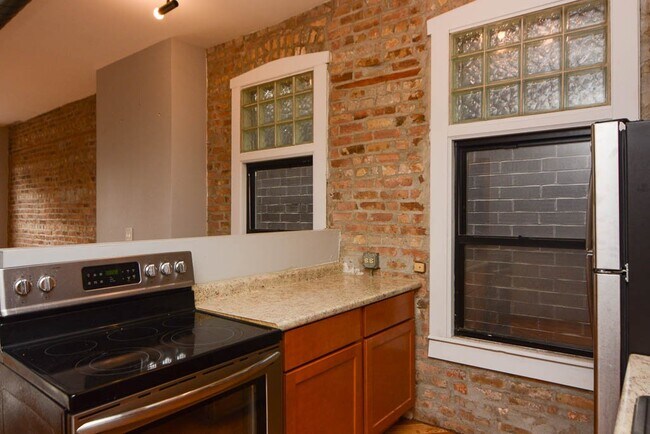 Foto del edificio - 1720 N Damen Ave