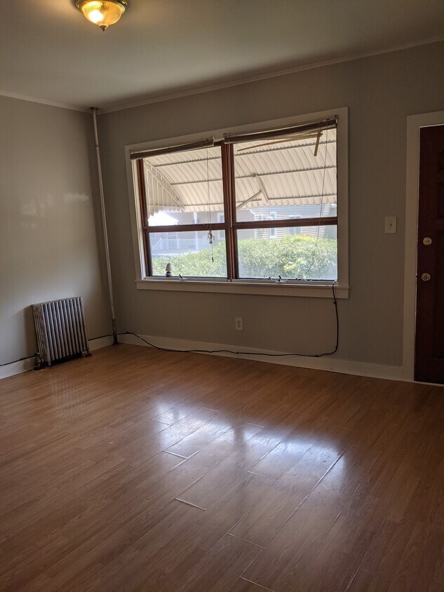Living Room - 1836 Clearview St