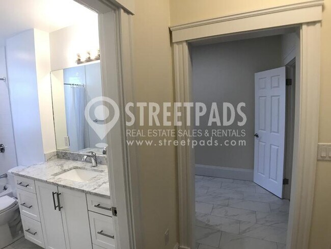 Building Photo - 2 bedroom in Brookline MA 02446