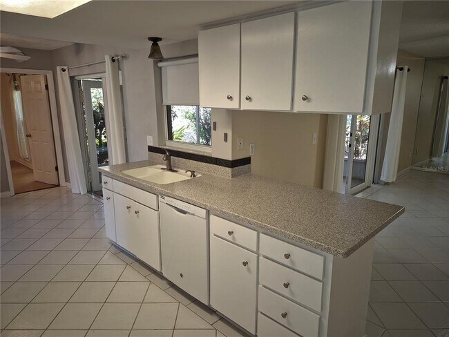 Foto del edificio - 9802 Riverview Dr