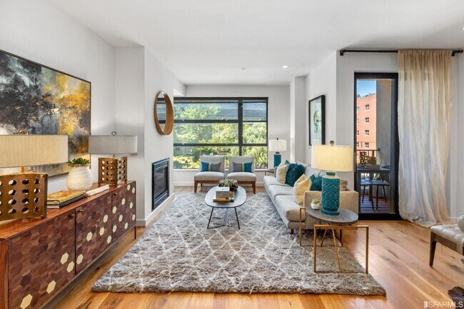 Foto del edificio - Coming Soon! Spacious 3BR Corner Condomini...