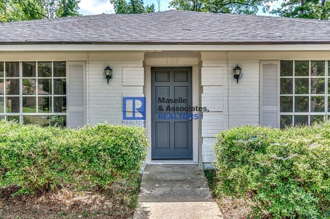 Building Photo - 4 Bed/2 Bath Home in Crossgates in Brandon