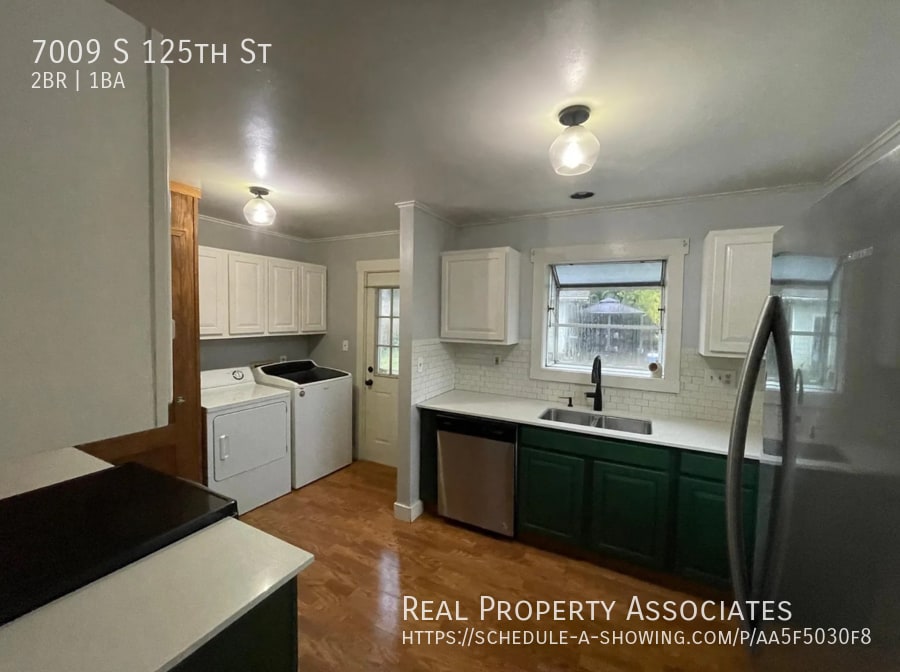 Primary Photo - 7009 S 125th St