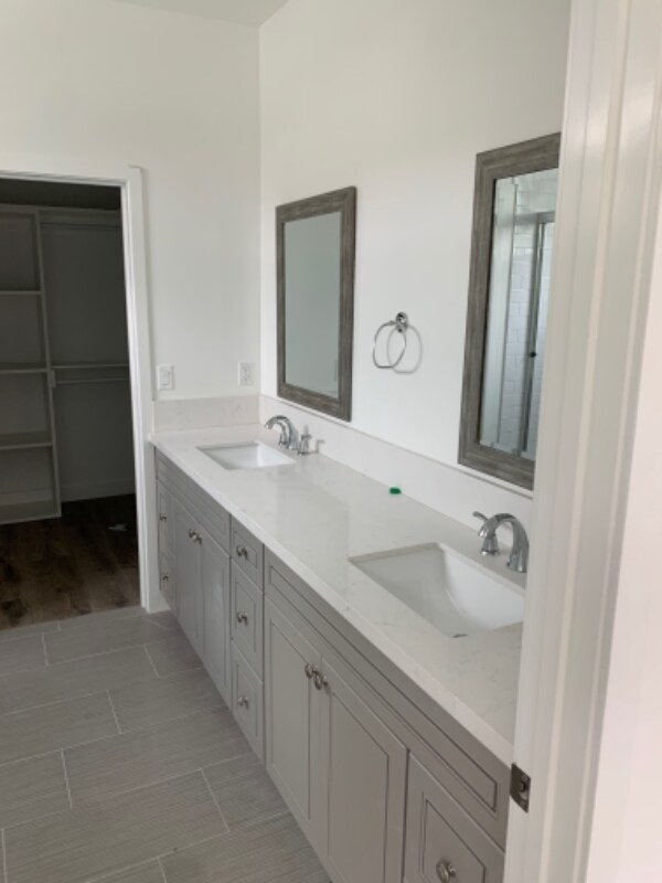 Foto del edificio - 967 1/2 N Wilton Pl