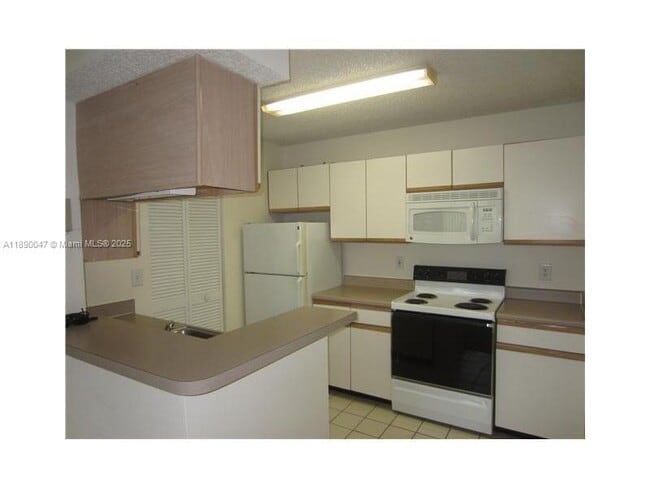 Building Photo - 4005 W McNab Rd