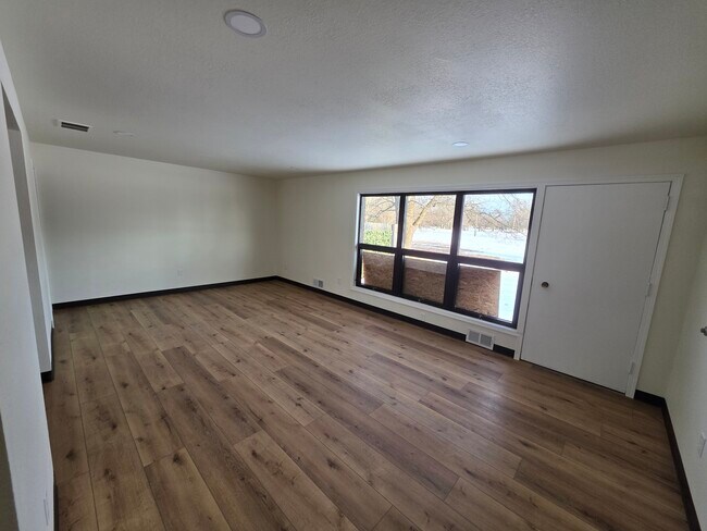 Building Photo - 4256 California St