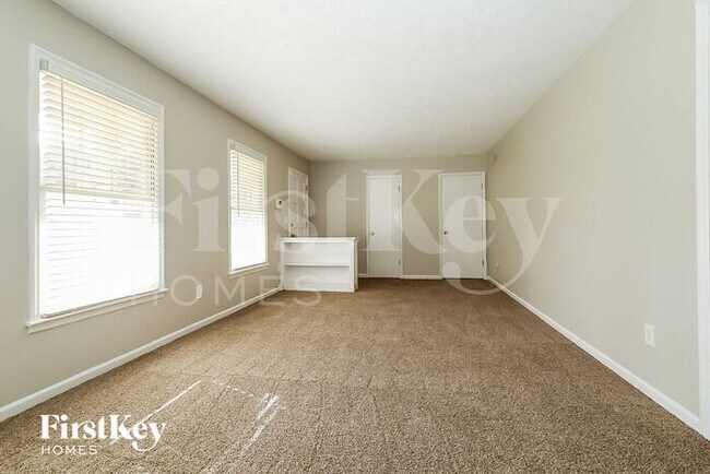 Foto del edificio - 5551 Four Winds Dr SW