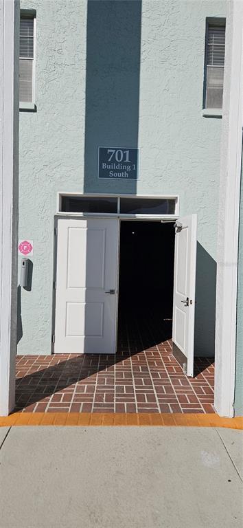 Foto del edificio - 701 Poinsettia Rd