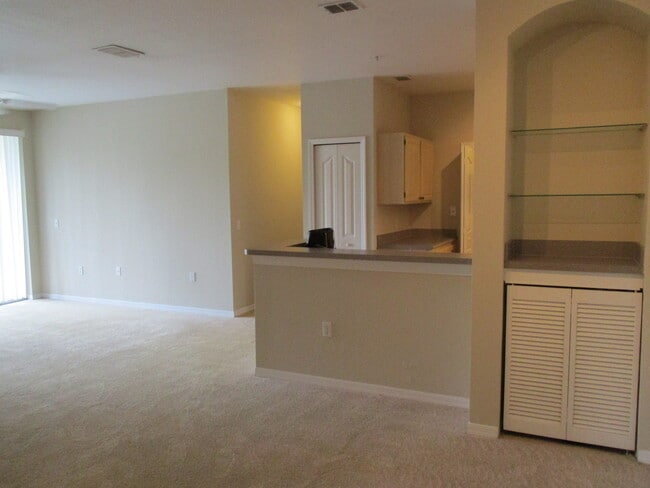 Building Photo - Beautiful 3BR/2BA Visconti Condo in Maitland!