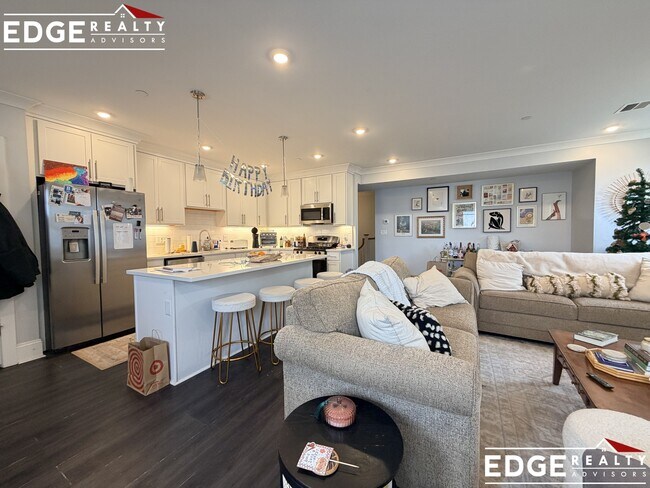 Foto del edificio - 80 North Beacon St