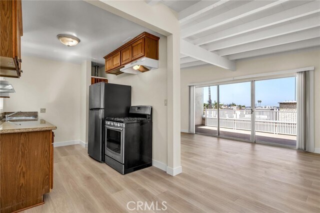 Foto del edificio - 1440 Manhattan Beach Blvd
