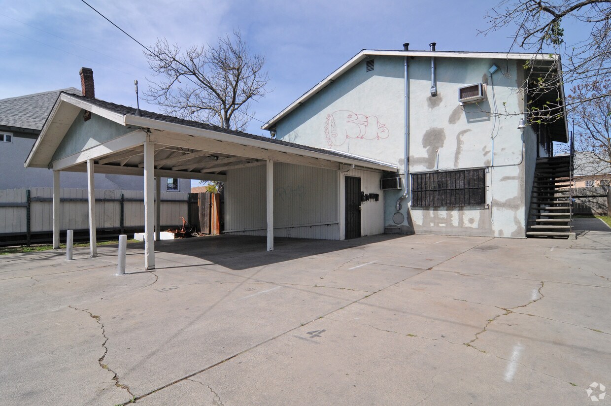Building Photo - 1315 E Market St