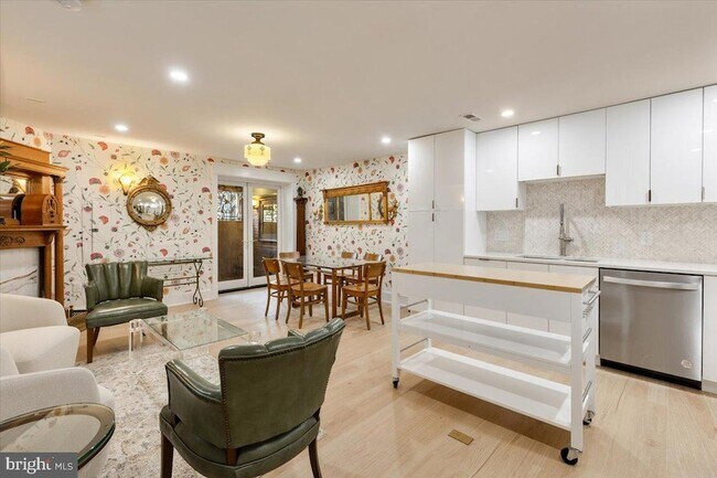Building Photo - 2715 13th St NW
