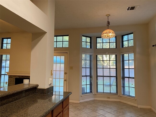 Foto del edificio - 14323 Arborcrest St