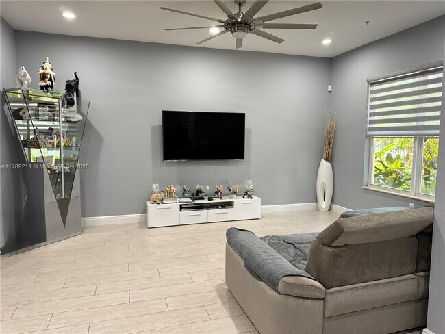 Foto del edificio - 12463 NW 17th Ct