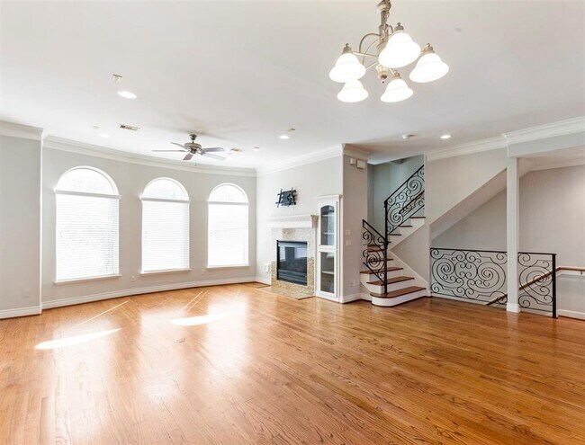 Foto del edificio - 704 Welch St