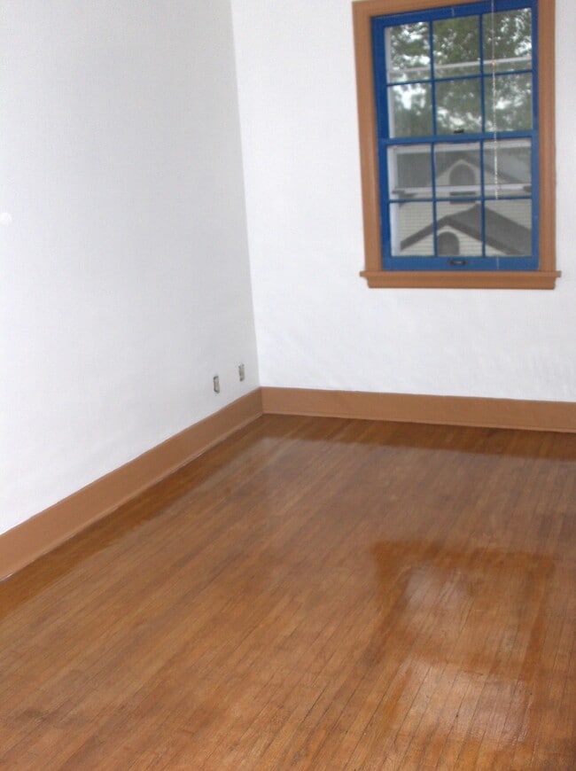 Foto del edificio - 120 Lovejoy Ave