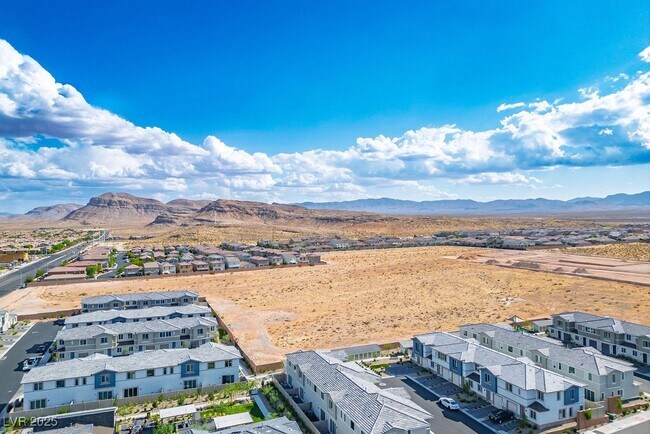 Foto del edificio - 9338 Soothing Sea St