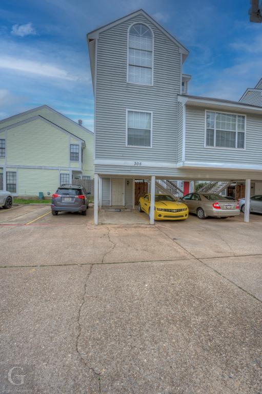 Building Photo - 305 Settlers Park Dr