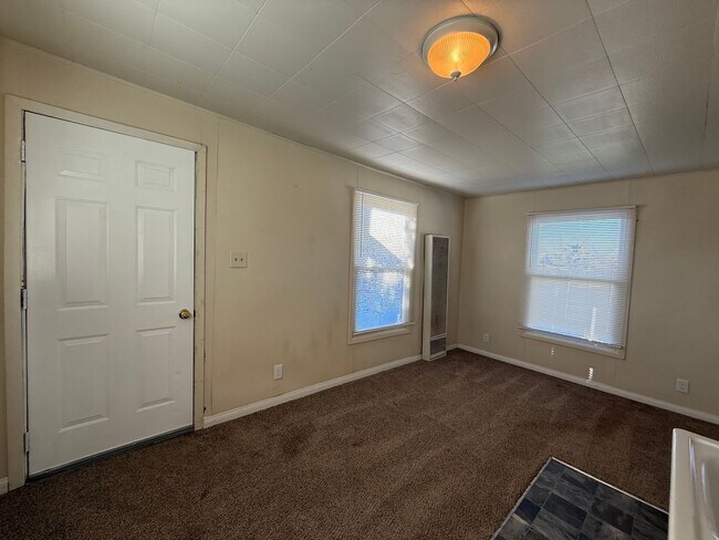 Foto del edificio - Budget Friendly Apartment!