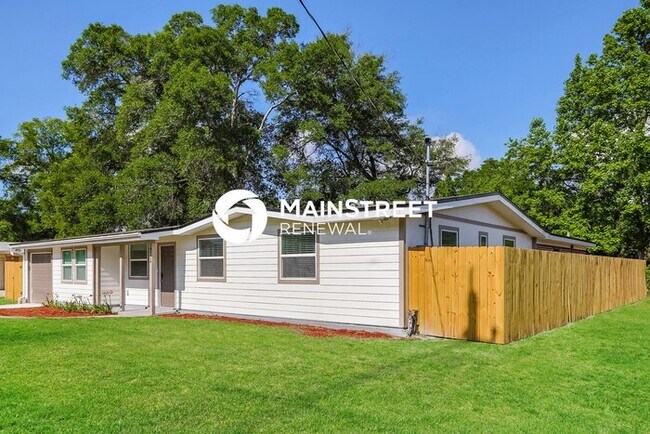Foto del edificio - 3 Bedroom Pet-Friendly Home in JACKSONVILLE, FL with Main Street Renewal