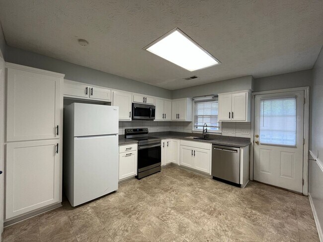 Foto del edificio - Location, Community, Quality Living. It St...