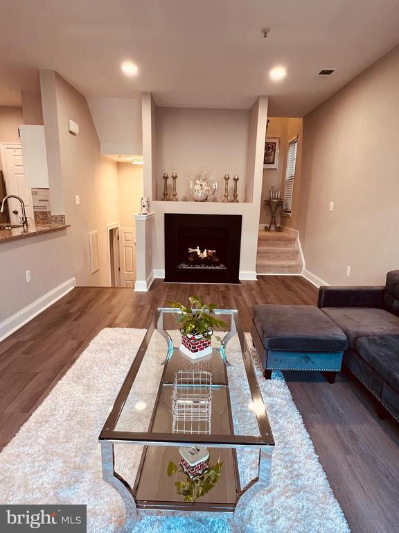 Foto del edificio - 46375 Pryor Square