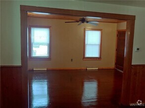 Building Photo - 267 Crestwood Ave