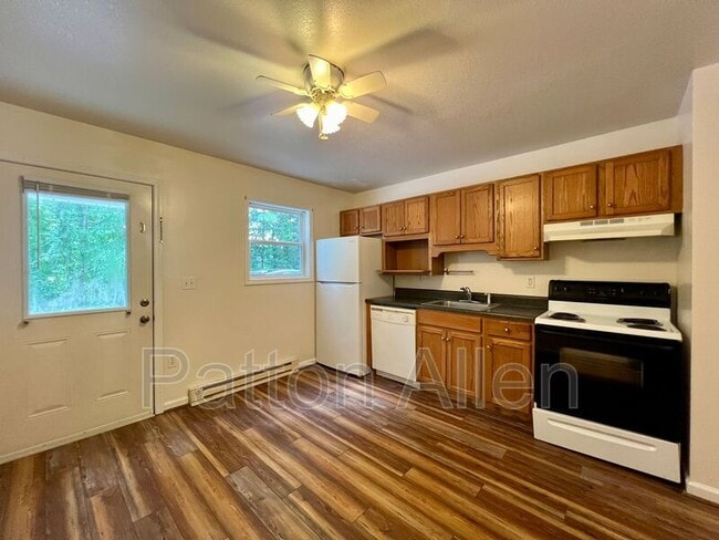 Photo - 145 Citadel Dr House