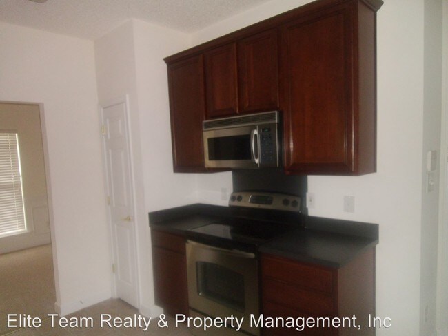 Building Photo - 4 br, 2.5 bath House - Westbury Glen Ct 12217