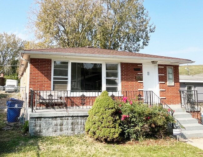 Building Photo - 14046 Calhoun Ave