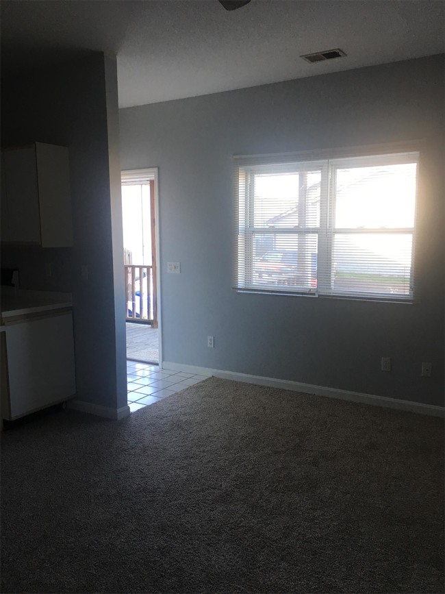 Building Photo - 114 Estes Dr