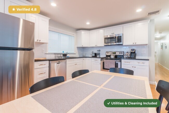 Foto del edificio - Furnished Private Bedroom in East Boston