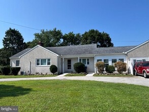 Building Photo - 6010 Summit Bridge Rd