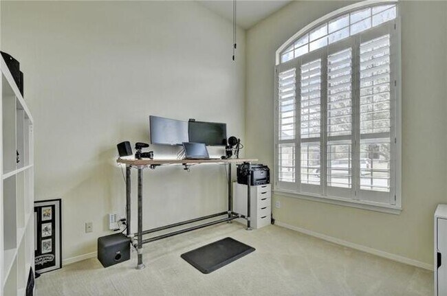 Building Photo - 1402 Terrace View Dr