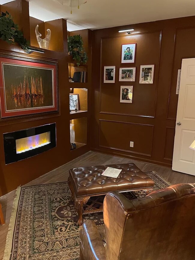 Foto del edificio - 3017 Rutherford Dr