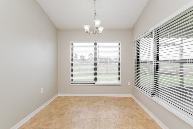 Building Photo - 1406 Storington Ave